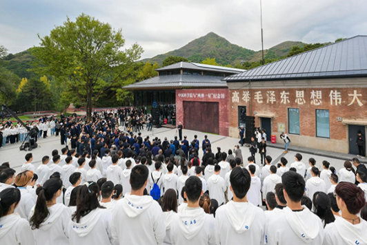 尊龙凯时院举行“弘扬‘两弹一星’精神 奋力抢占科技制高点”系列运动